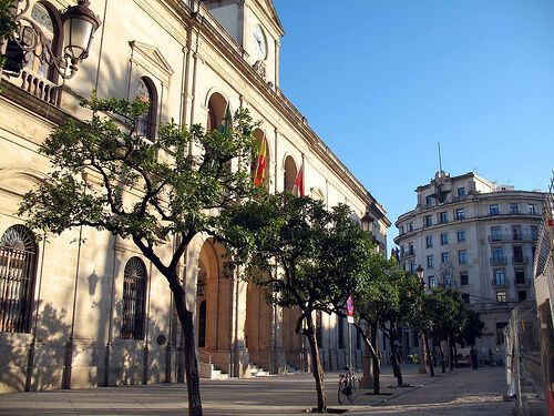 Ayuntamiento de Sevilla. Guía Qué ver en Sevilla.